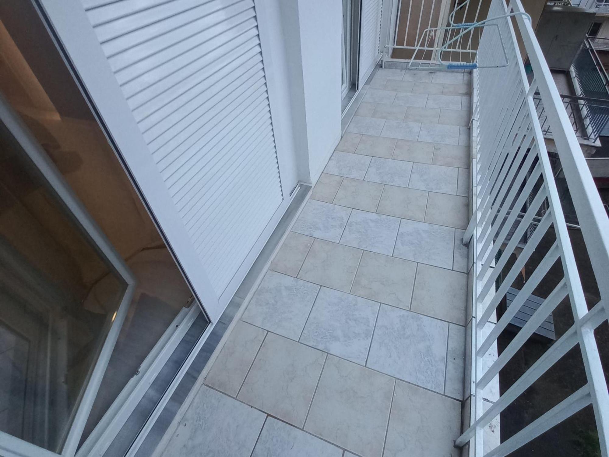 Central 3 Modern Apartment With Free Parking سيرس المظهر الخارجي الصورة
