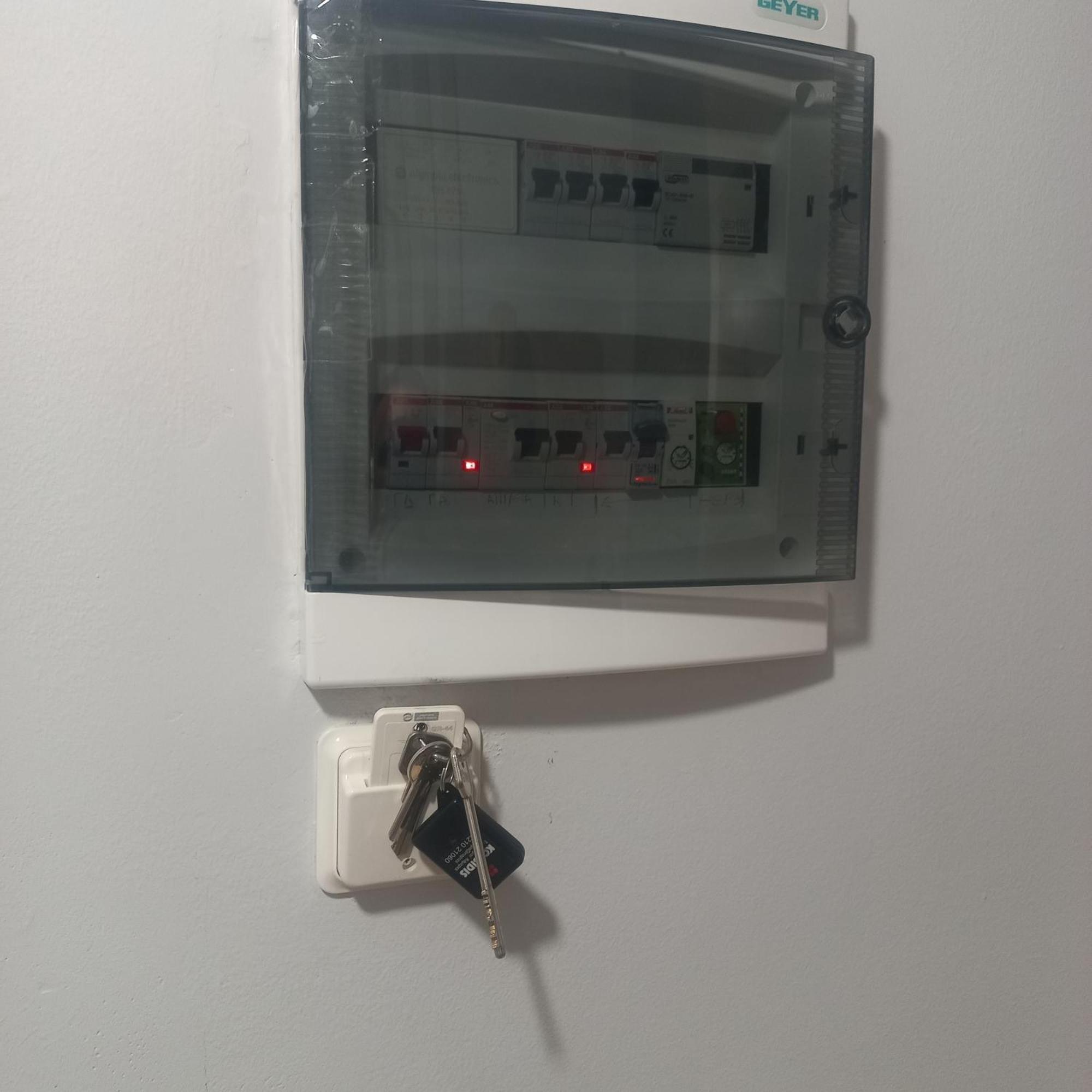 Central 3 Modern Apartment With Free Parking سيرس المظهر الخارجي الصورة