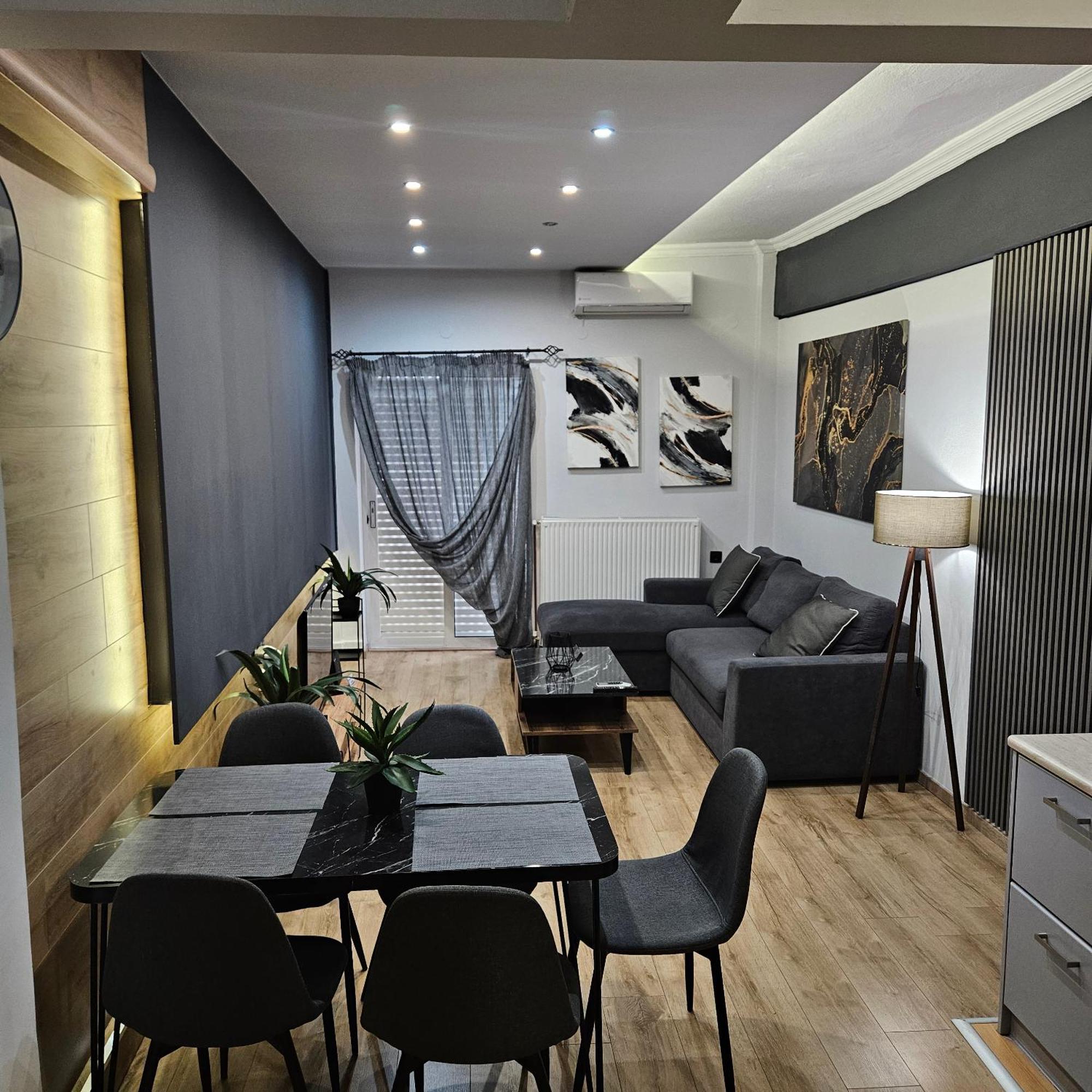 Central 3 Modern Apartment With Free Parking سيرس المظهر الخارجي الصورة