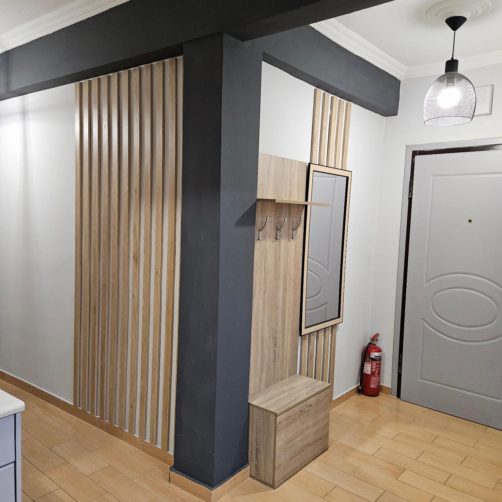 Central 3 Modern Apartment With Free Parking سيرس المظهر الخارجي الصورة