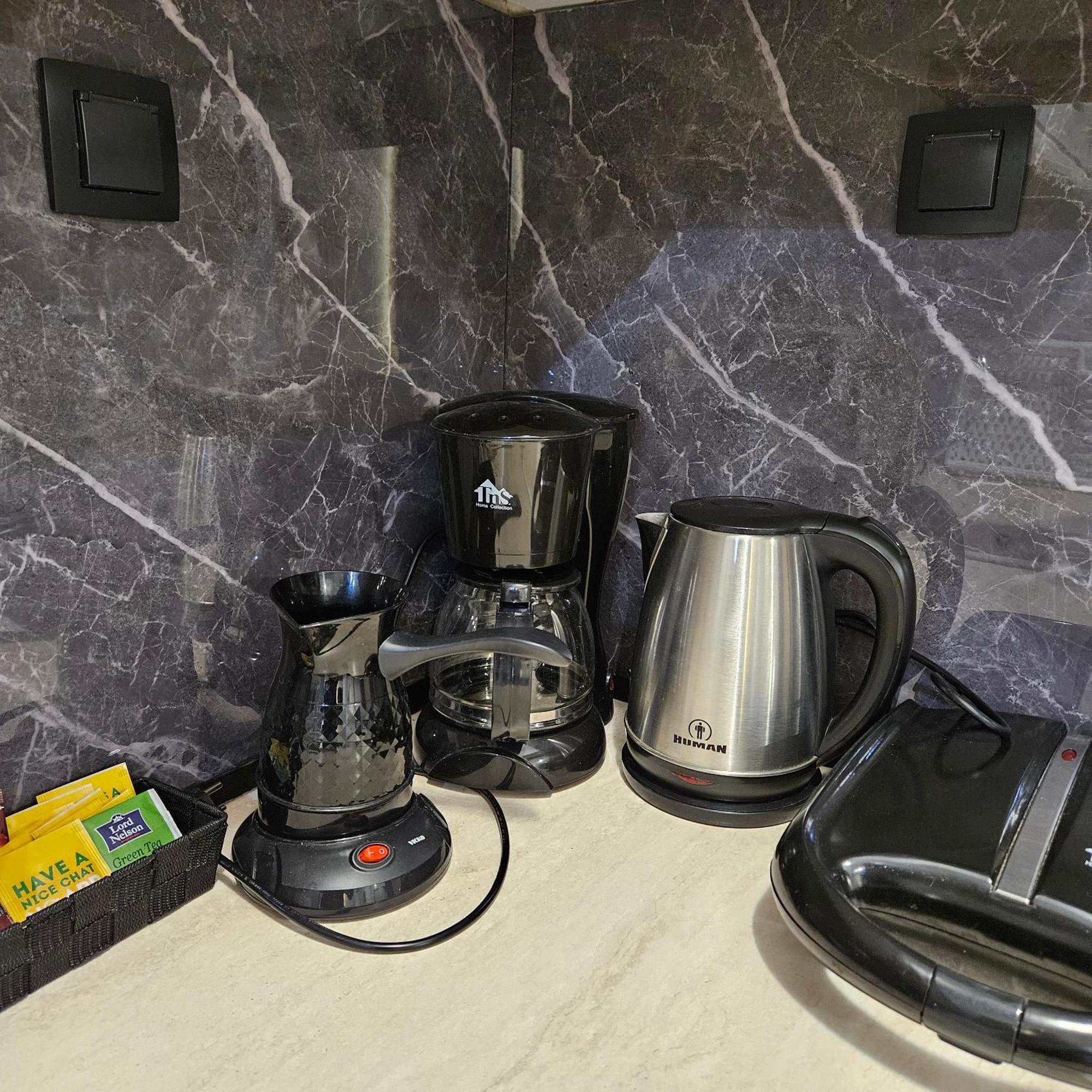 Central 3 Modern Apartment With Free Parking سيرس المظهر الخارجي الصورة