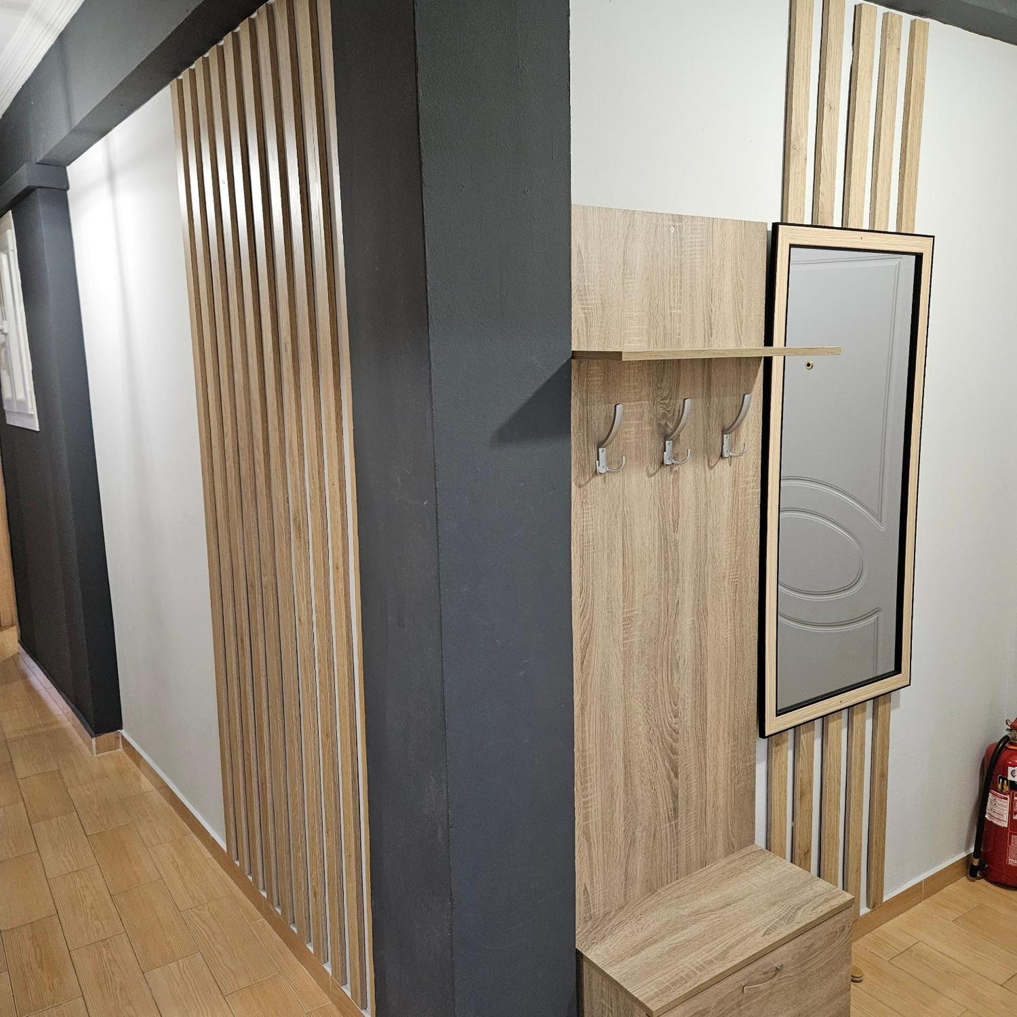 Central 3 Modern Apartment With Free Parking سيرس المظهر الخارجي الصورة