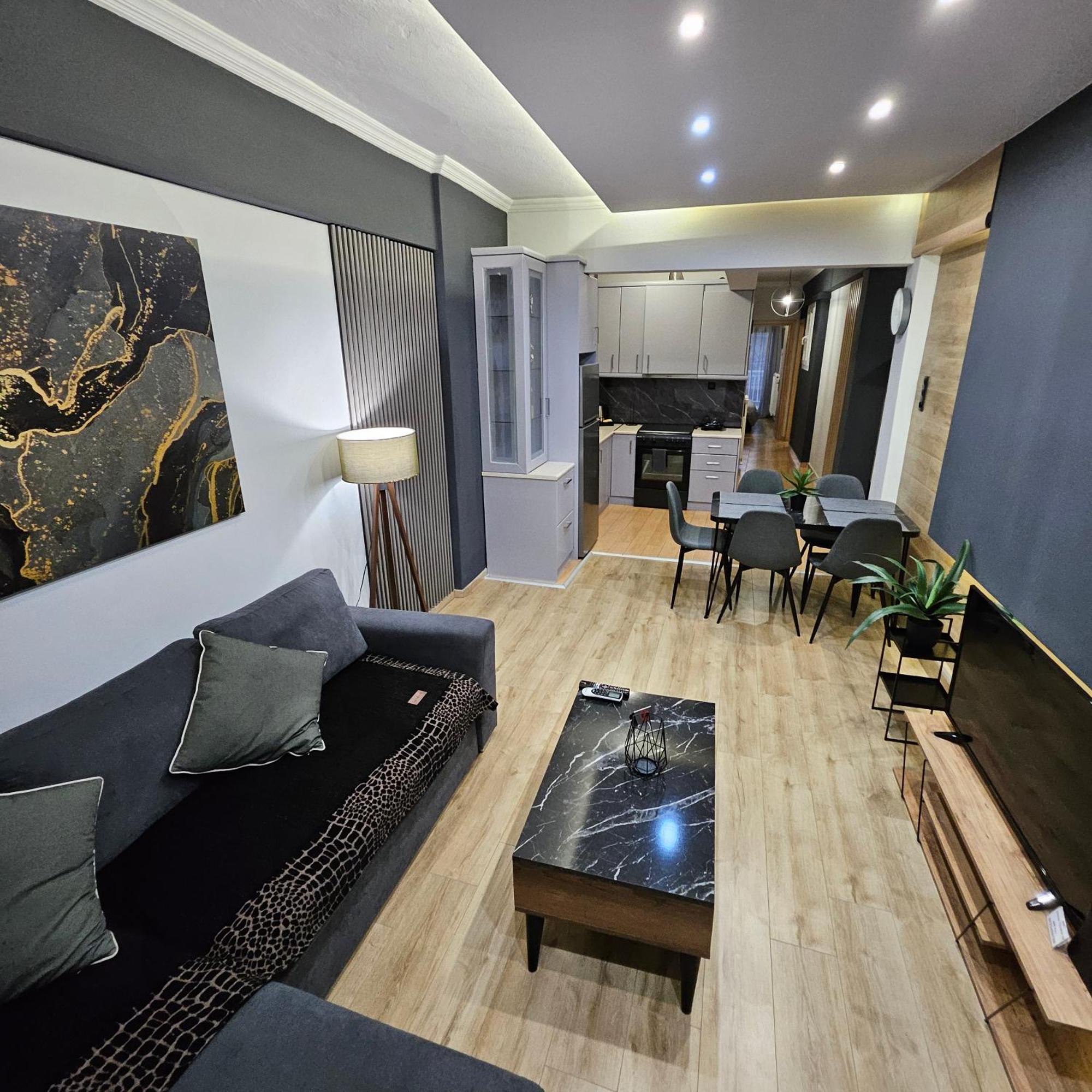 Central 3 Modern Apartment With Free Parking سيرس المظهر الخارجي الصورة